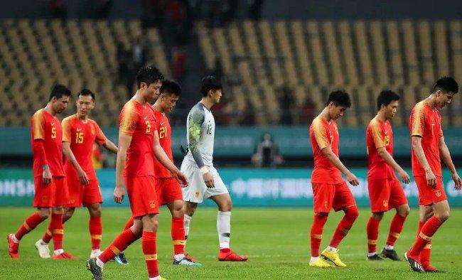 国足提前出局为荣誉而战